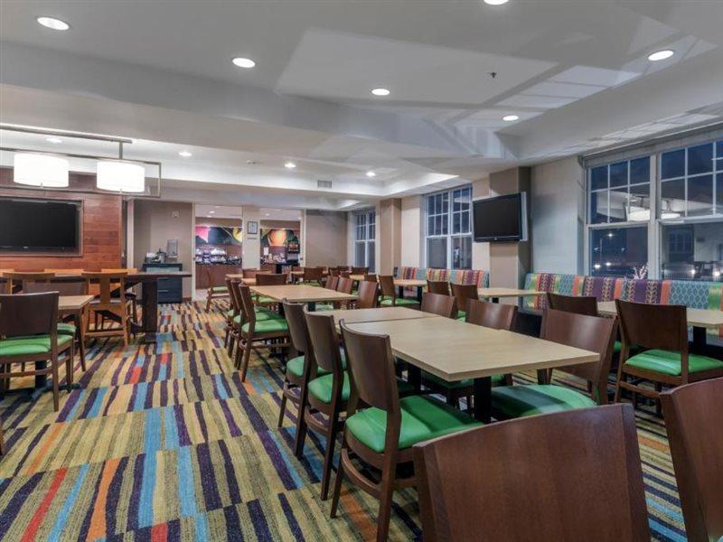 Fairfield Inn Kansas City Downtown/Union Hill Bagian luar foto