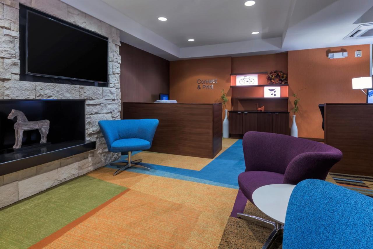 Fairfield Inn Kansas City Downtown/Union Hill Bagian luar foto